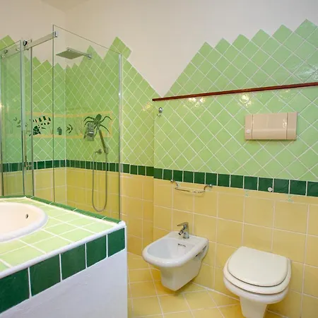 Guest house Tirreno 1 *