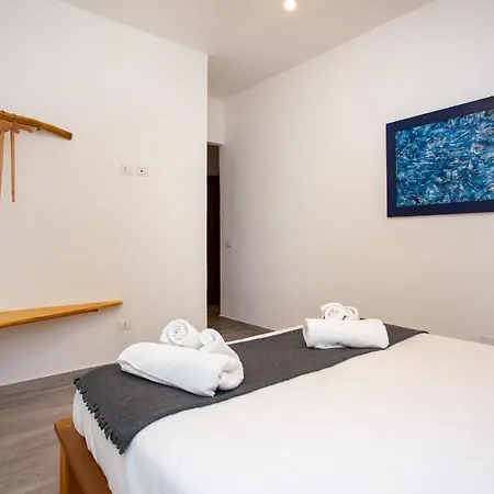Tirreno 1 Guest house *