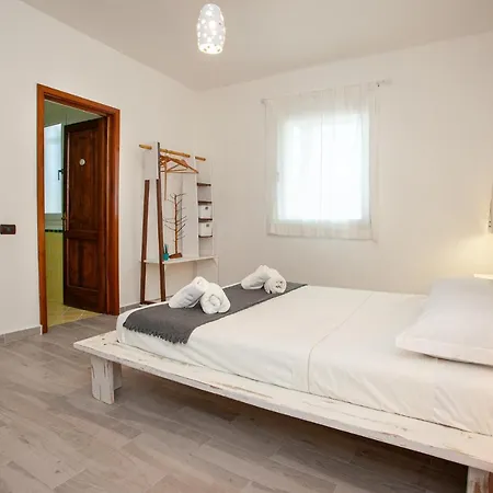 Tirreno 1 Guest house